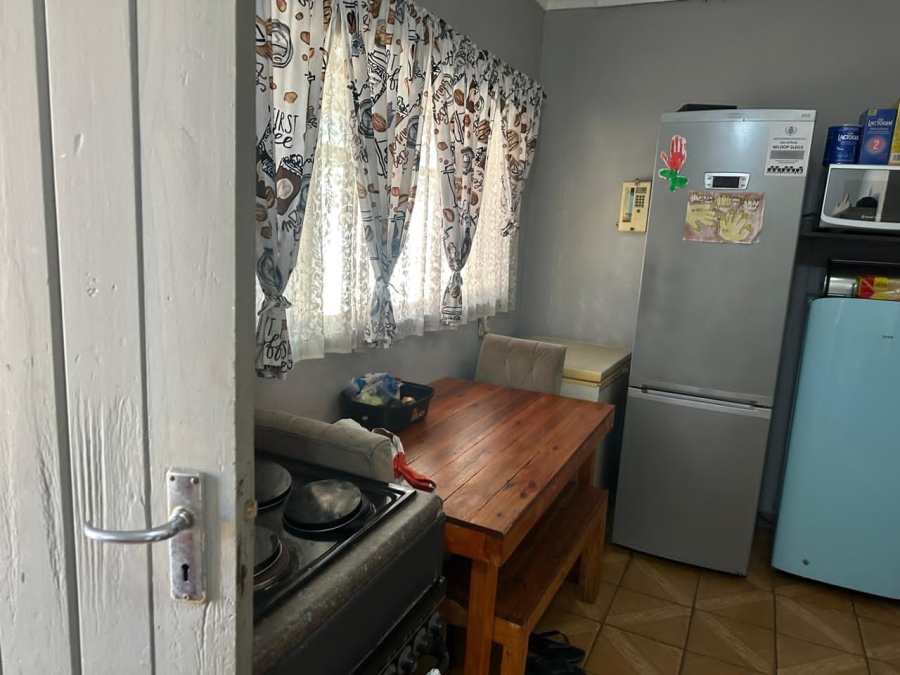 6 Bedroom Property for Sale in Oos Einde North West